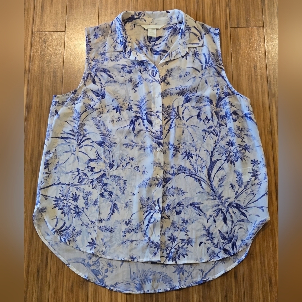 NWOT H&M Floral Blue Sleeveless Top